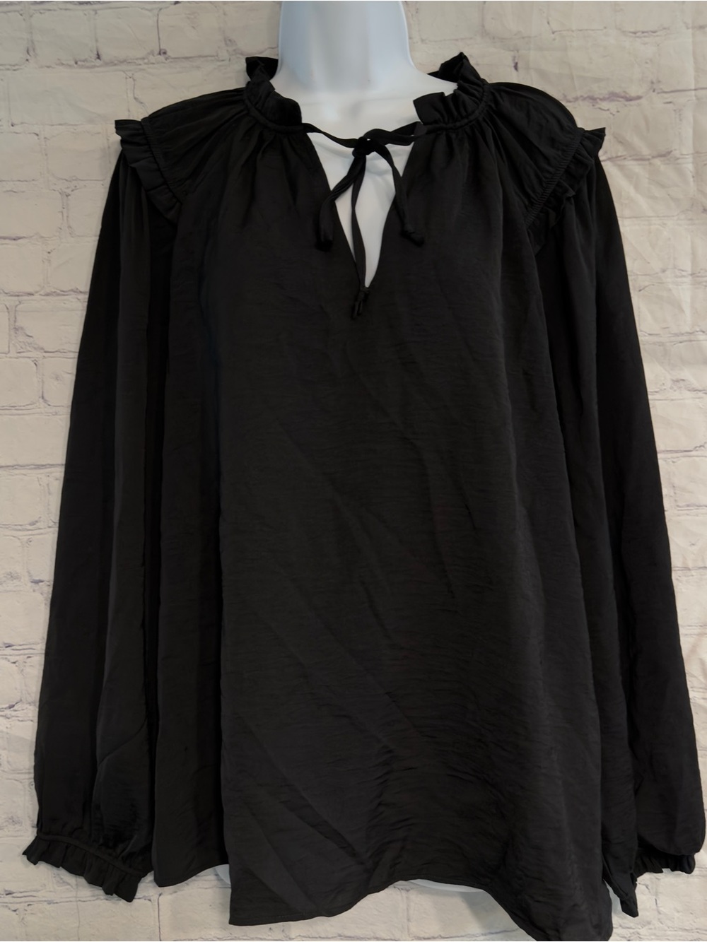 Knox Rose Black Tie-Neck Ruffle Top XL